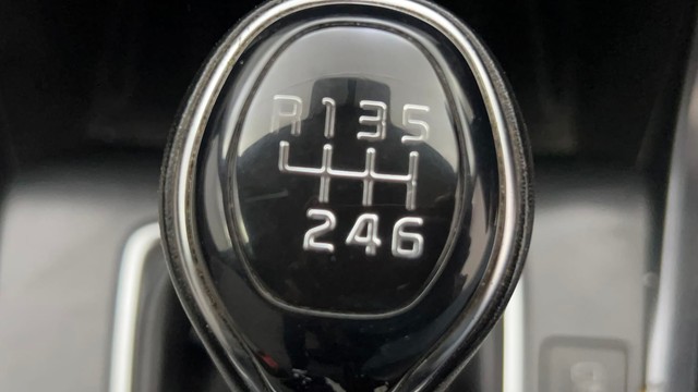 Second-hand 2022 Hyundai Creta SX Diesel for sale in Kolkata-12