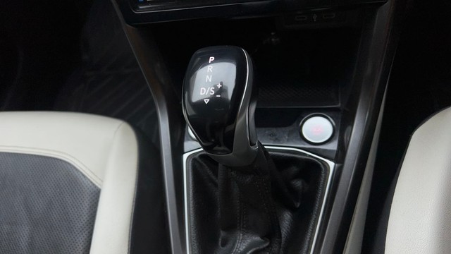 Second-hand 2021 Volkswagen Taigun 1.0 Topline AT for sale in Noida-12