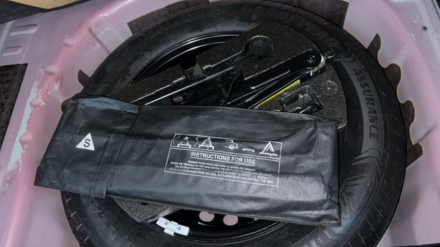 Second-hand 2021 Volkswagen Taigun 1.0 Topline AT for sale in Noida-21