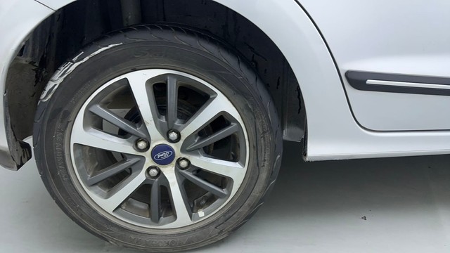 Second-hand 2020 Ford Figo Titanium AT 2019-2020 for sale in Sonipat-18