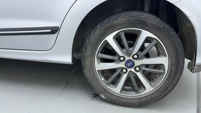 Second-hand 2020 Ford Figo Titanium AT 2019-2020 for sale in Sonipat-19