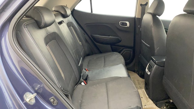 Second-hand 2020 Hyundai Venue SX Opt Diesel for sale in Hyderabad-16