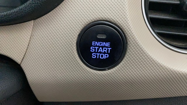 Second-hand 2016 Hyundai Grand i10 Asta Option AT for sale in Pune-23