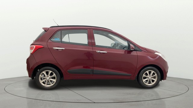 Second-hand 2016 Hyundai Grand i10 Asta Option AT for sale in Pune-1