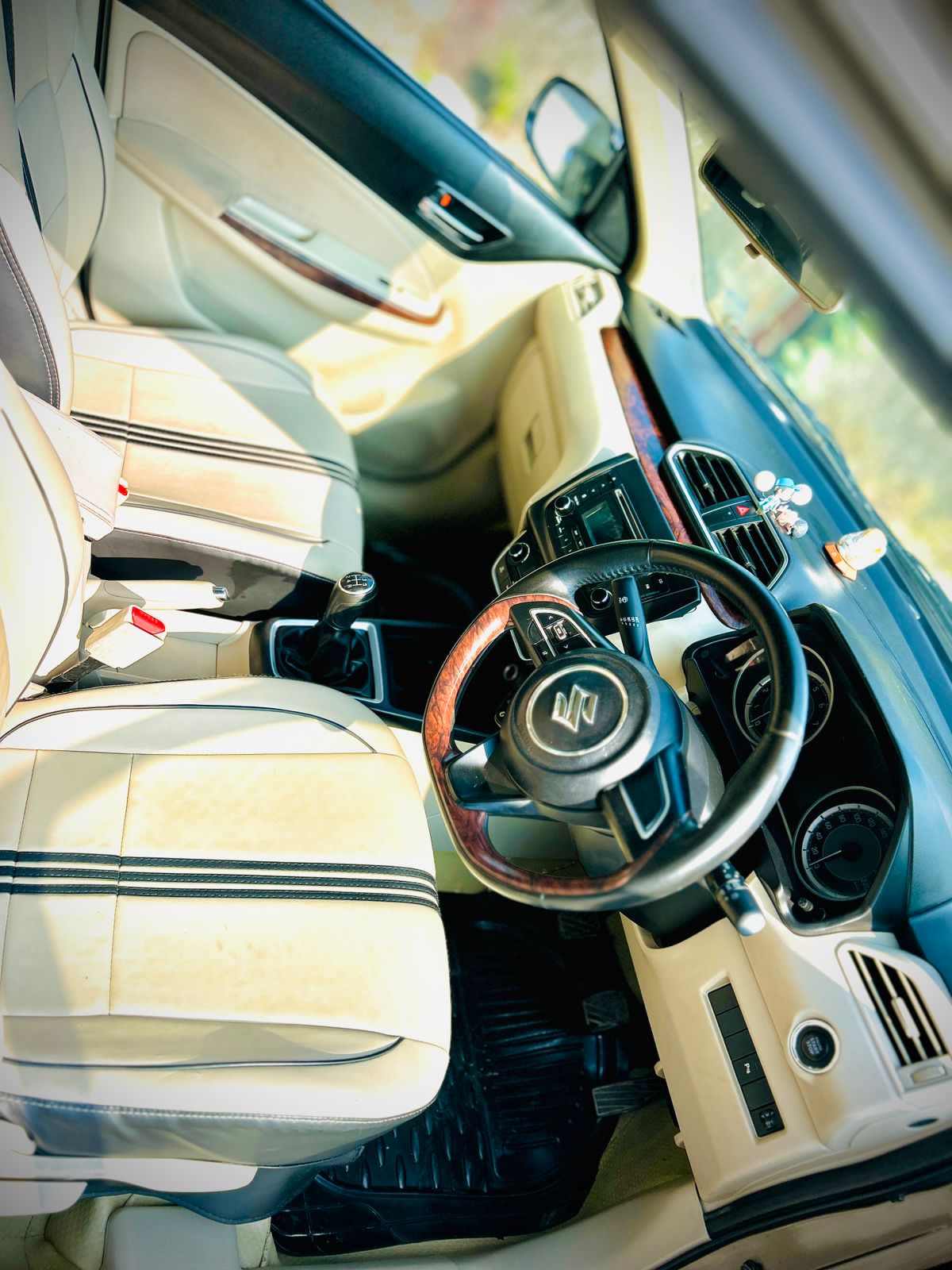 Buy Used Maruti Swift Dzire ZXI 1.2 of 2018 model @ 5,51,000 INR