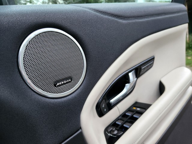 Second-hand 2019 Land Rover Range Rover Evoque 2.0 TD4 SE Dynamic for sale in New Delhi-28