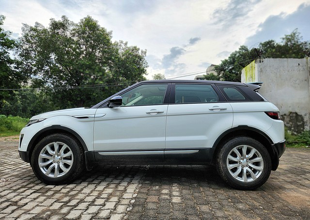 Second-hand 2019 Land Rover Range Rover Evoque 2.0 TD4 SE Dynamic for sale in New Delhi-1