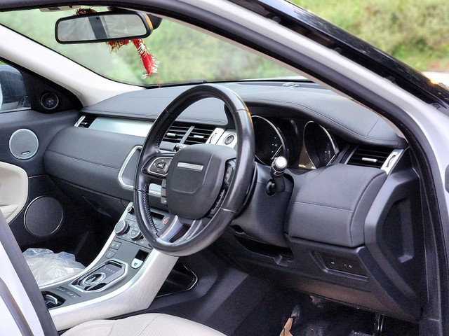 Second-hand 2019 Land Rover Range Rover Evoque 2.0 TD4 SE Dynamic for sale in New Delhi-21