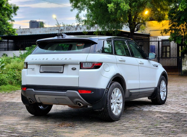 Second-hand 2019 Land Rover Range Rover Evoque 2.0 TD4 SE Dynamic for sale in New Delhi-33