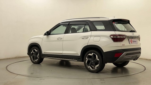 Second-hand 2023 Hyundai Alcazar Signature 6Str DCT for sale in Mumbai-5