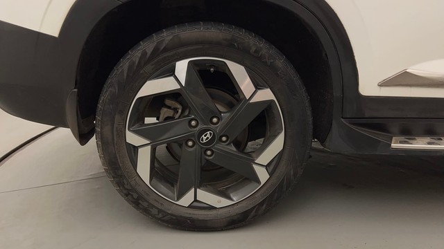 Second-hand 2023 Hyundai Alcazar Signature 6Str DCT for sale in Mumbai-18