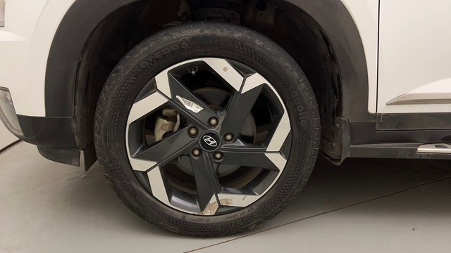 Second-hand 2023 Hyundai Alcazar Signature 6Str DCT for sale in Mumbai-20