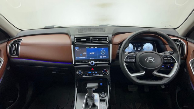 Second-hand 2023 Hyundai Alcazar Signature 6Str DCT for sale in Mumbai-11