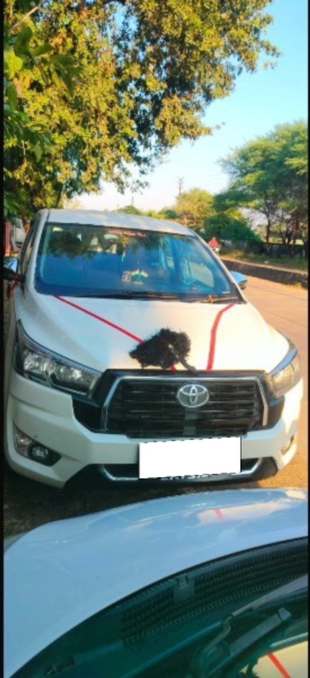 Second-hand 2017 Toyota Innova Crysta 2.7 VX MT BSIV for sale in Sehore