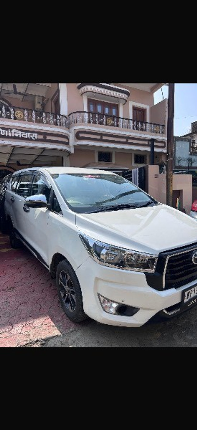 Second-hand 2017 Toyota Innova Crysta 2.7 VX MT BSIV for sale in Sehore