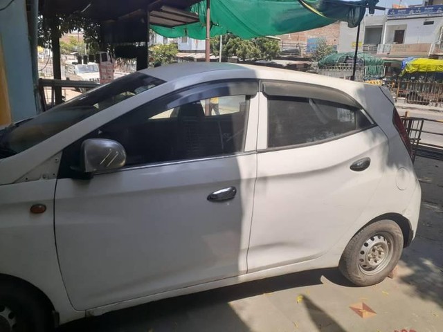 Second-hand 2013 Hyundai EON Era for sale in Gwalior-1