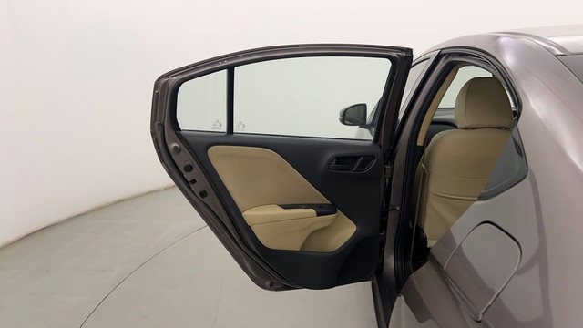 Second-hand 2015 Honda City SV MT for sale in Pune-28