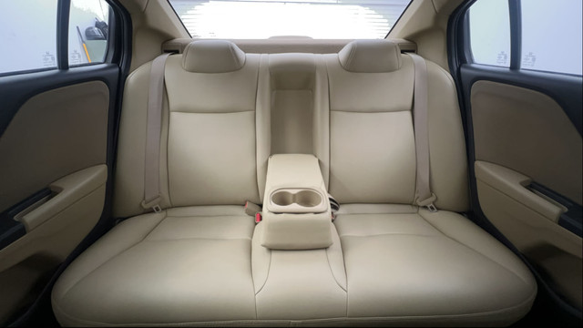 Second-hand 2015 Honda City SV MT for sale in Pune-34