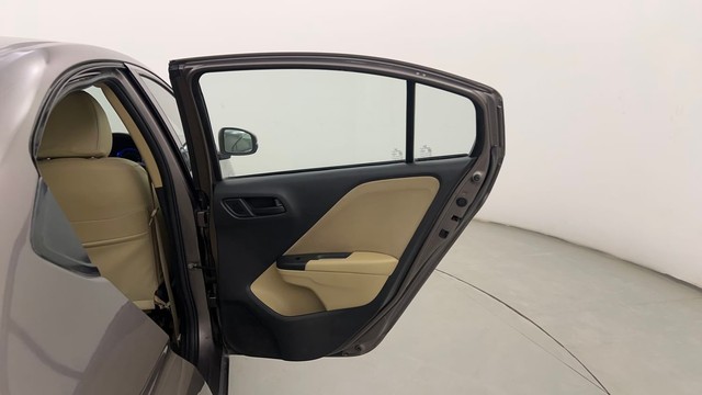 Second-hand 2015 Honda City SV MT for sale in Pune-23