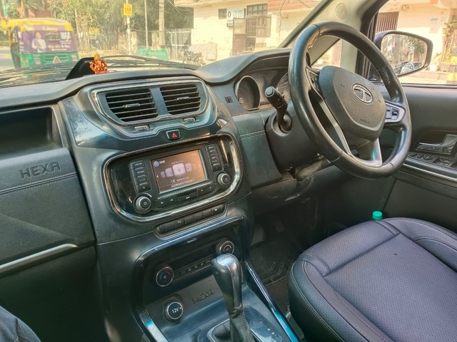 Second-hand 2018 Tata Hexa XTA for sale in New Delhi-3