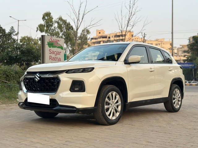 Second-hand 2023 Maruti Grand Vitara Delta AT for sale in Ghaziabad-2