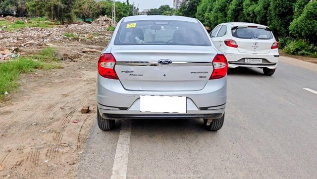 Second-hand 2018 Ford Aspire Titanium Blu Diesel for sale in Ahmedabad