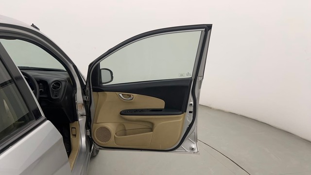 Second-hand 2016 Honda Brio VX for sale in Pune-16