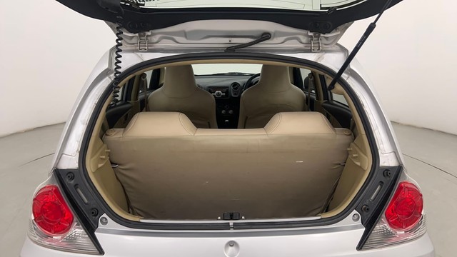 Second-hand 2016 Honda Brio VX for sale in Pune-9