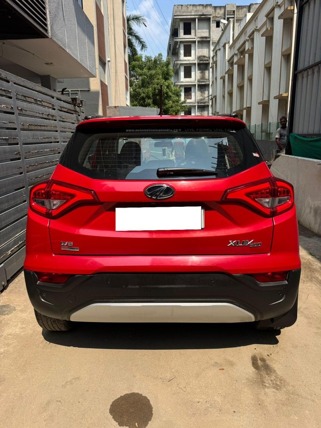 Second-hand 2020 Mahindra XUV300 W8 AMT Optional Diesel BSIV for sale in Chennai-2