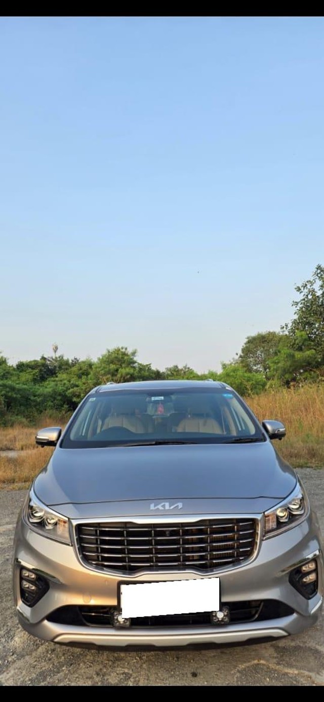 Second-hand 2023 Kia Carnival Limousine Plus for sale in Mumbai-4