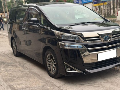 Second-hand 2020 Toyota Vellfire Executive Lounge BSVI for sale in New Delhi