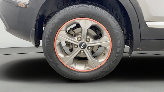 Second-hand 2019 Kia Seltos HTK Plus D for sale in Coimbatore-25