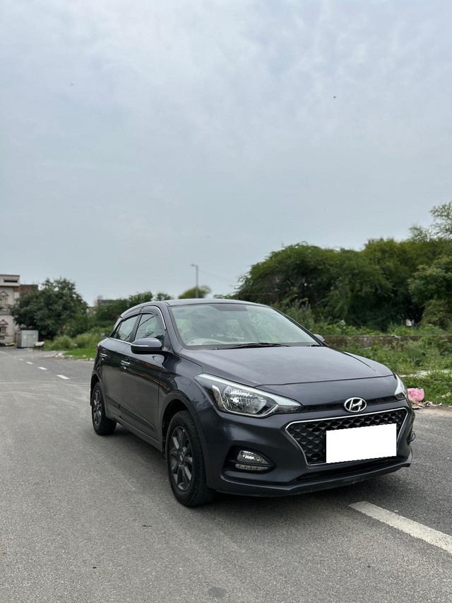 Second-hand 2019 Hyundai i20 Sportz Plus CVT BSIV for sale in New Delhi