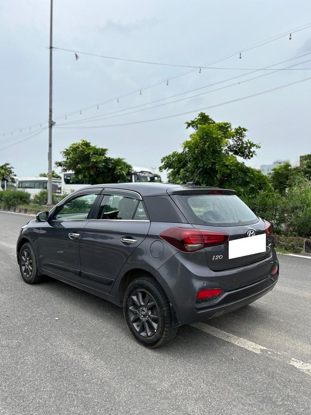 Second-hand 2019 Hyundai i20 Sportz Plus CVT BSIV for sale in New Delhi