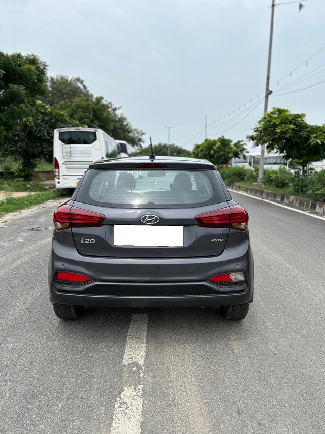 Second-hand 2019 Hyundai i20 Sportz Plus CVT BSIV for sale in New Delhi