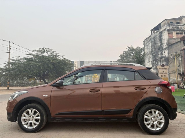 Second-hand 2016 Hyundai i20 Active 1.2 for sale in New Delhi-5