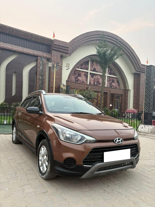 Second-hand 2016 Hyundai i20 Active 1.2 for sale in New Delhi-11