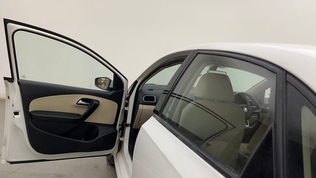 Second-hand 2016 Skoda Rapid 1.5 TDI AT Style Plus for sale in Hyderabad-23