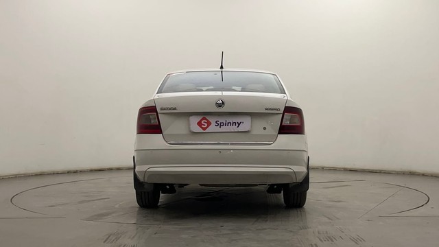 Second-hand 2016 Skoda Rapid 1.5 TDI AT Style Plus for sale in Hyderabad-4
