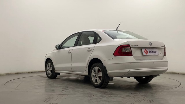 Second-hand 2016 Skoda Rapid 1.5 TDI AT Style Plus for sale in Hyderabad-5