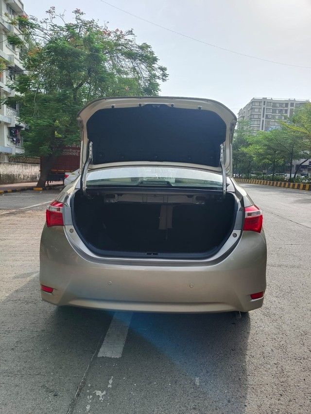 Toyota Corolla Altis VL AT Second-hand 2016 Toyota Corolla Altis VL AT for sale in Mumbai-12