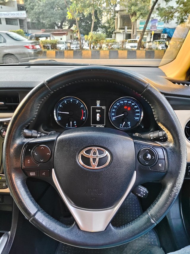 Second-hand 2019 Toyota Corolla Altis 1.8 VL CVT for sale in Mumbai-14
