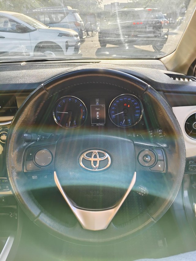 Second-hand 2019 Toyota Corolla Altis 1.8 VL CVT for sale in Mumbai-8