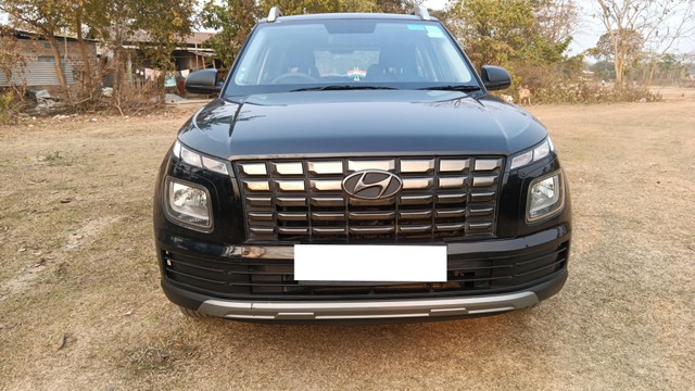 Second-hand 2023 Hyundai Venue E for sale in Bijoynagar-11
