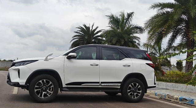 Second-hand 2017 Toyota Fortuner 2.8 2WD MT BSIV for sale in Hyderabad-1