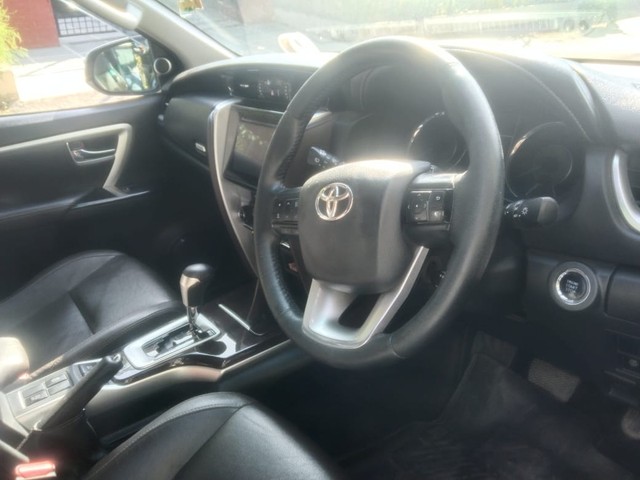 Second-hand 2018 Toyota Fortuner 2.8 2WD AT BSIV for sale in Panchkula-8