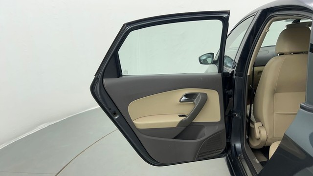 Second-hand 2016 Volkswagen Vento 1.2 TSI Highline BSIV for sale in Pune-39