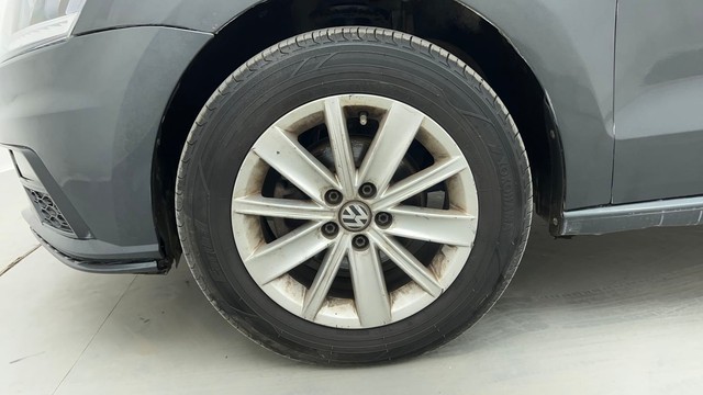 Second-hand 2016 Volkswagen Vento 1.2 TSI Highline BSIV for sale in Pune-20