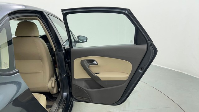 Second-hand 2016 Volkswagen Vento 1.2 TSI Highline BSIV for sale in Pune-37