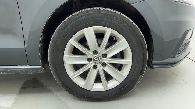 Second-hand 2016 Volkswagen Vento 1.2 TSI Highline BSIV for sale in Pune-17